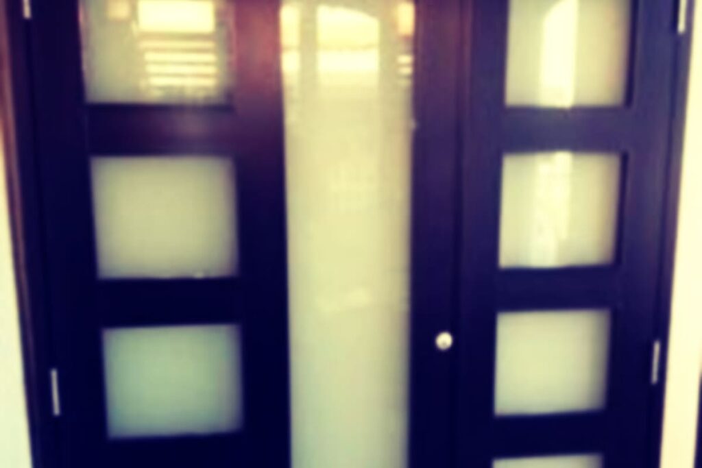 Ventajas de puertas con cristal en aluminio